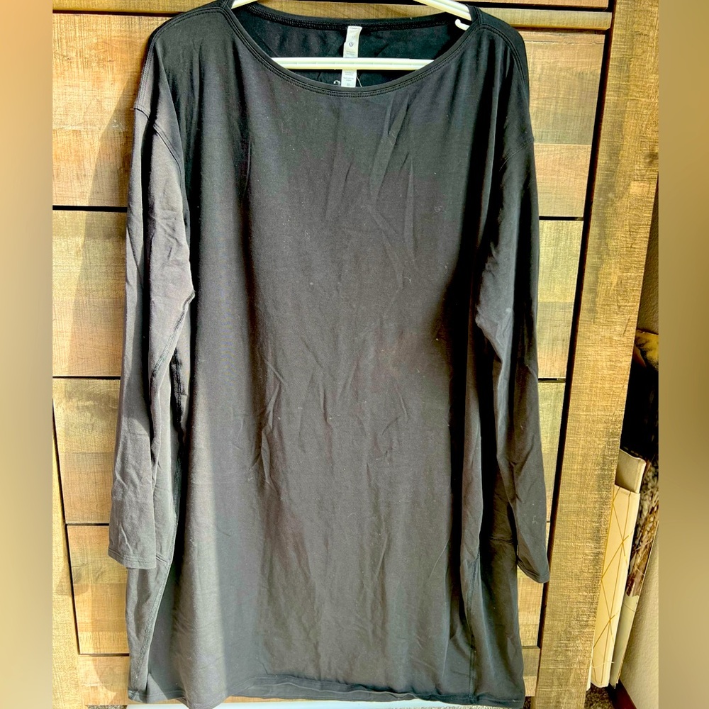 Lululemon back in action dress size 12